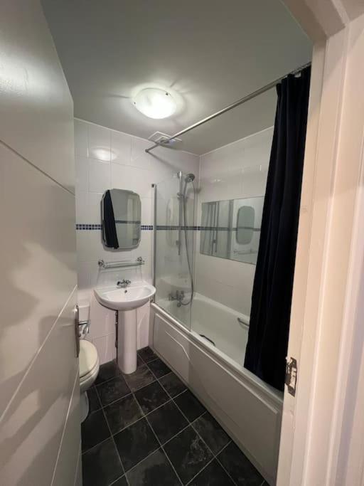 Lovely 1 Bedroom Apartment In West Kensington London Luaran gambar